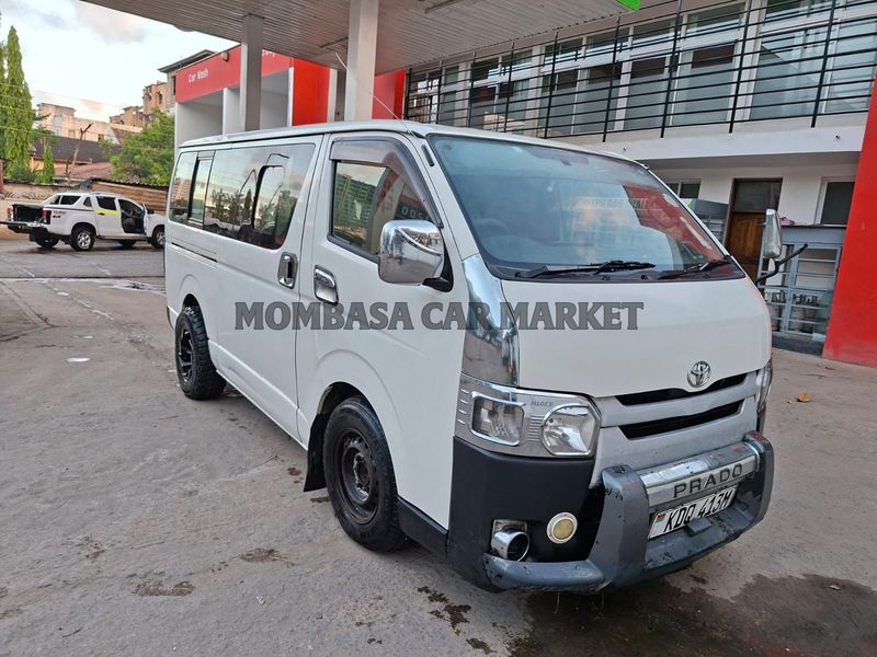 Toyota Hiace 7l