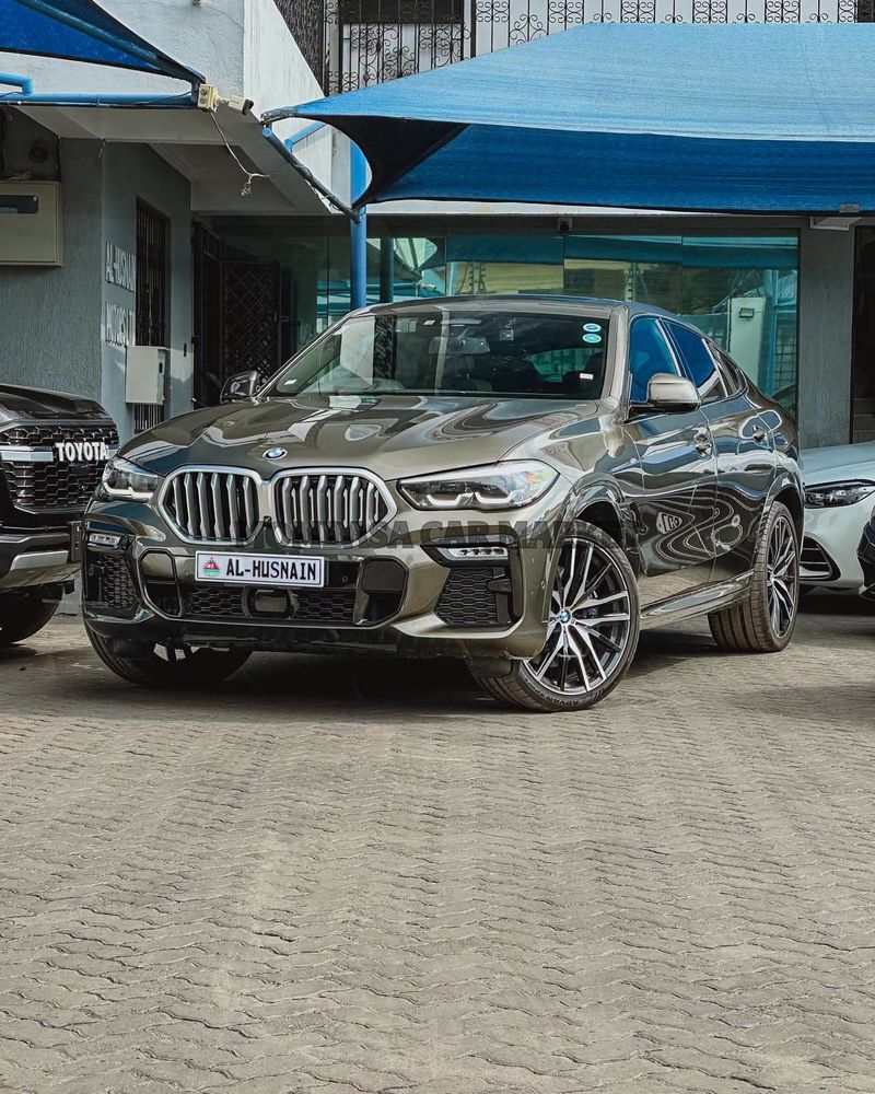 BMW X6 (xDrive 50i M Sport)