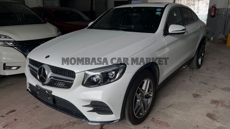 Mercedes BENZ GLC 220d COUPÉ 4MATIC