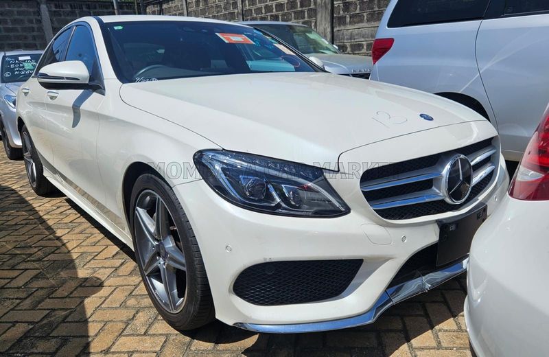 Mazda MERCEDES BENZ C200