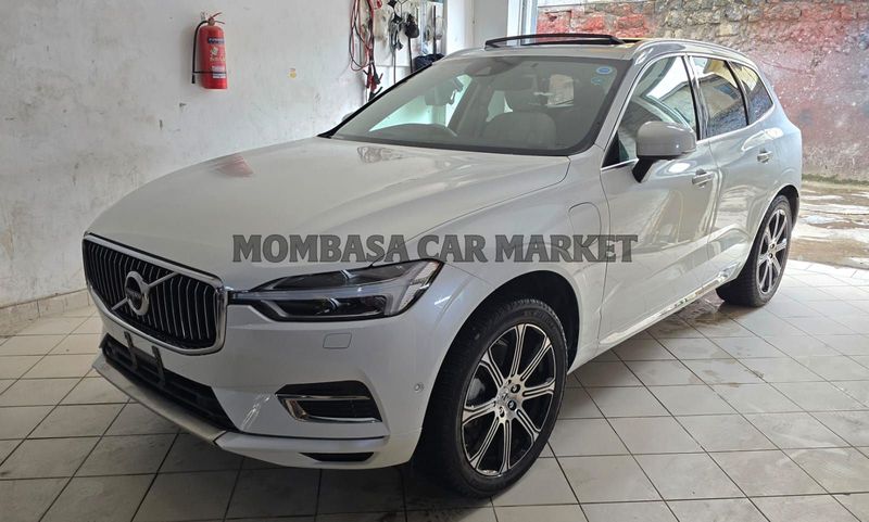Volvo XC60 T8