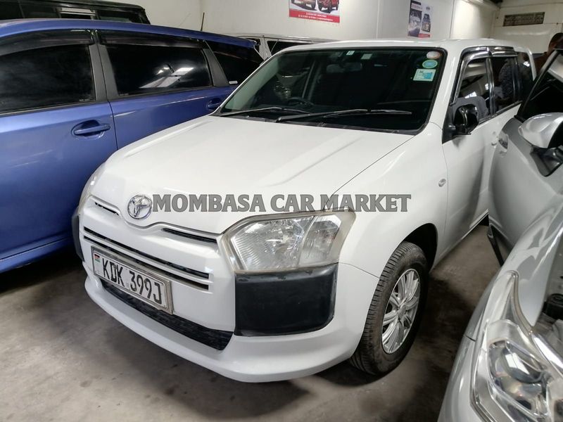 Toyota SUCCEED