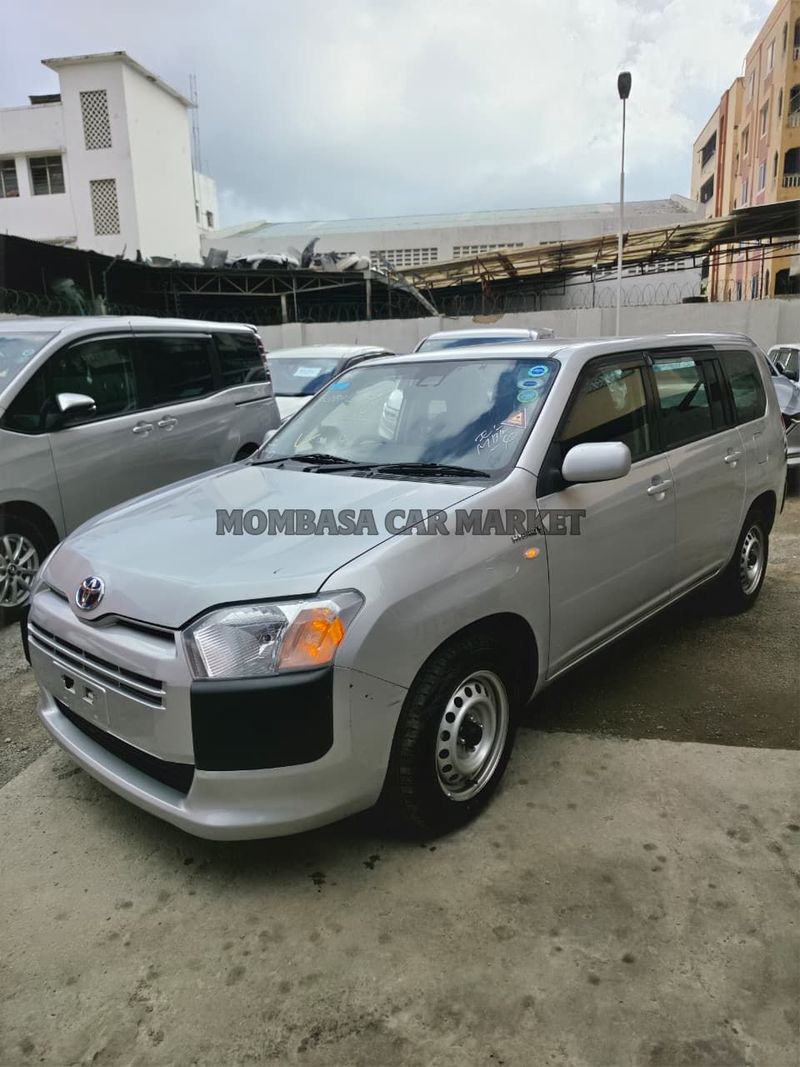 Toyota Probox Hybrid GL