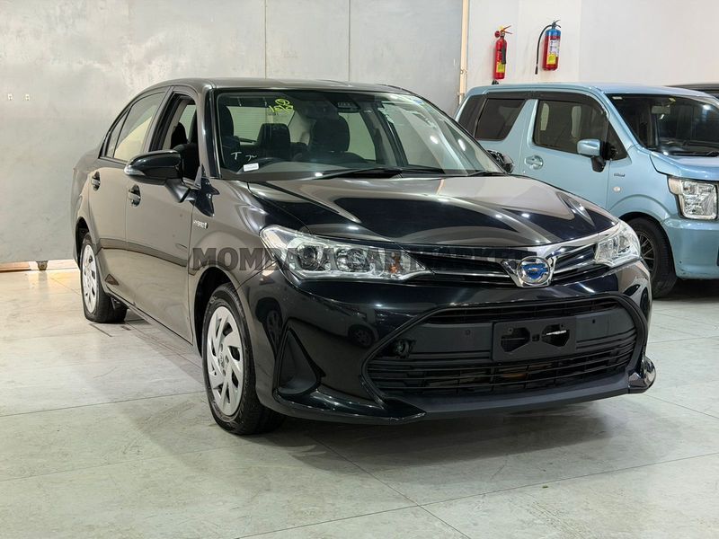 Toyota Axio HYBRID