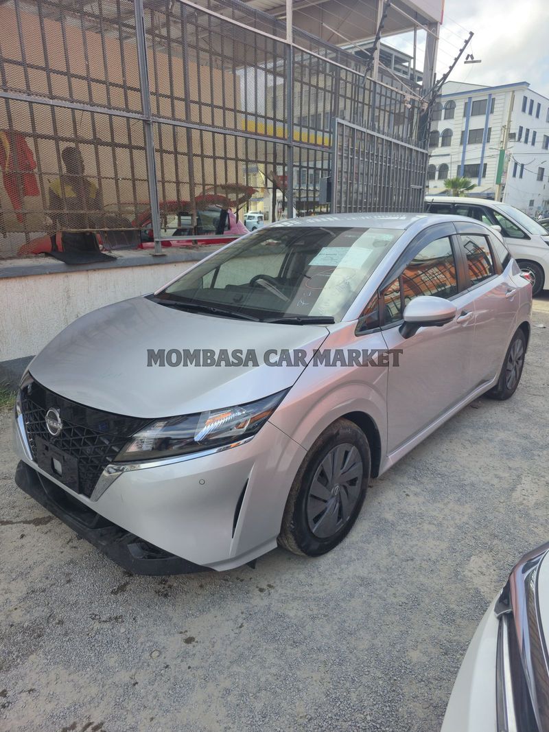Nissan NOTE E POWER
