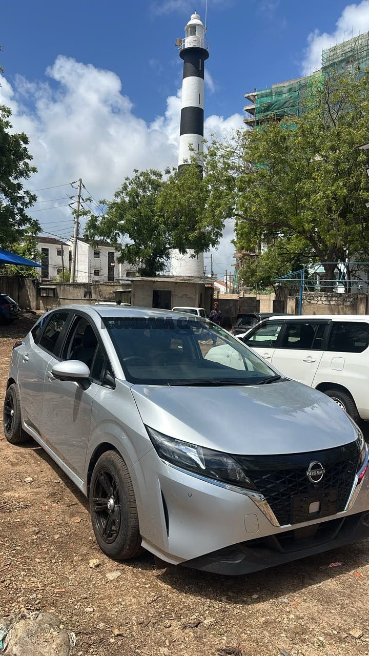 Nissan NOTE E POWER