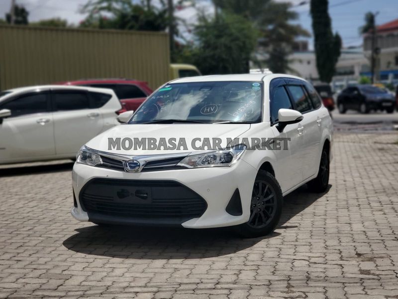 Toyota Fielder HYBRID