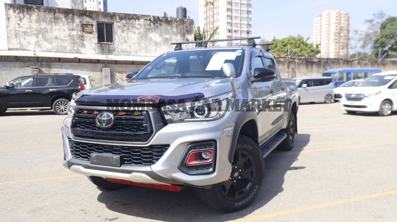 Toyota HILUX TRD