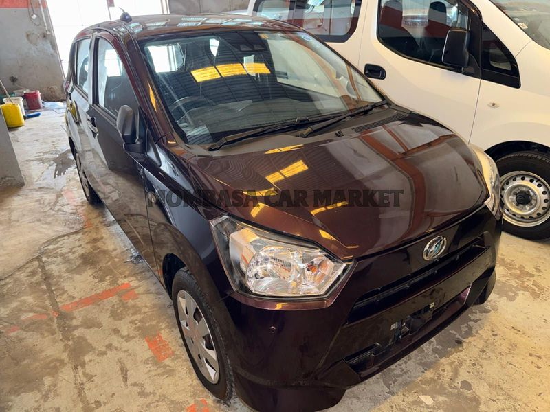 Daihatsu Mira eis