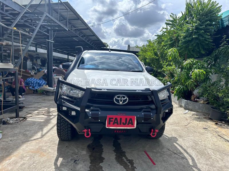 Toyota Hilux REVO