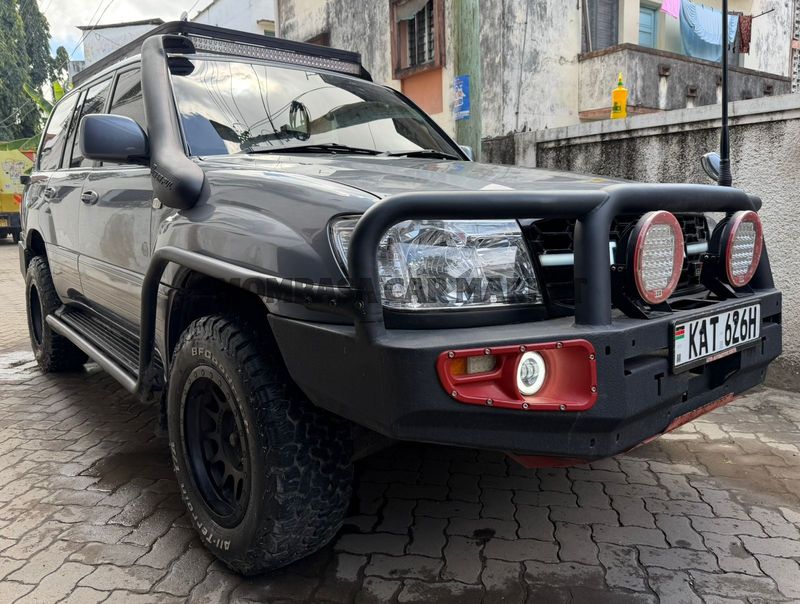 Toyota LANDCRUISER  LC100