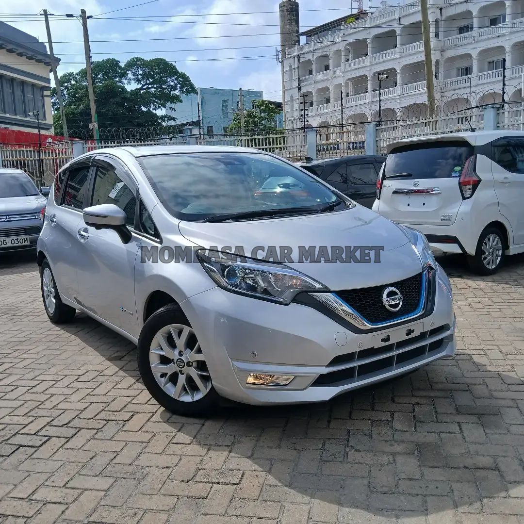 Nissan NOTE E POWER X