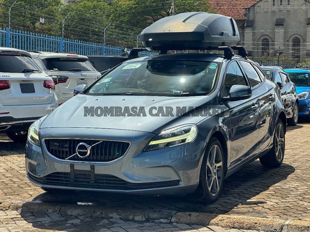Volvo V40