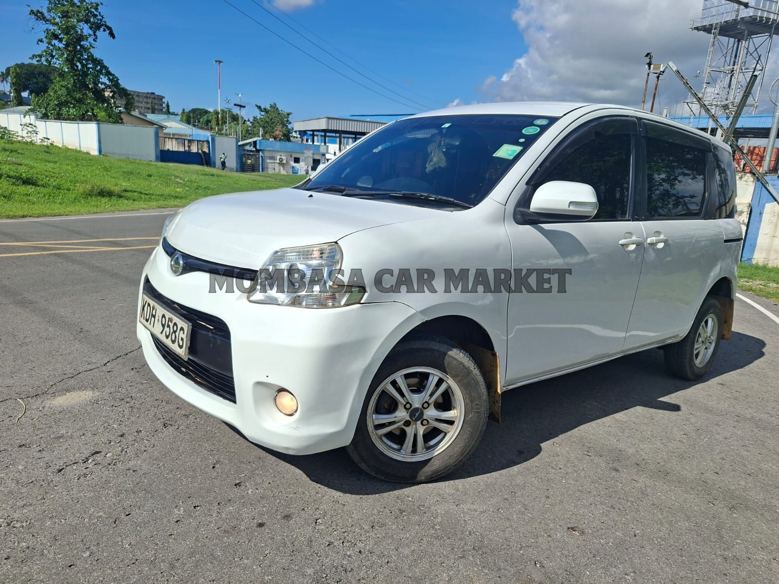 Toyota Sienta