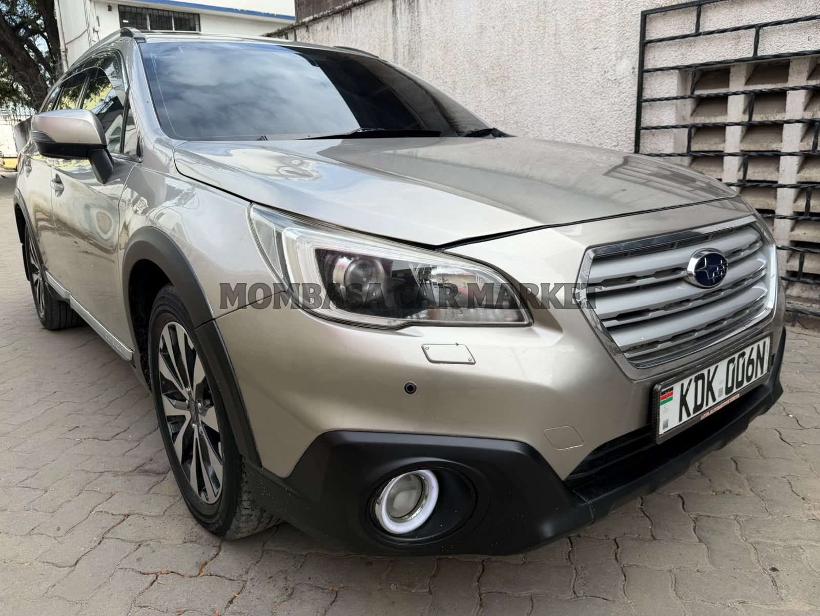 Subaru OUTBACK
