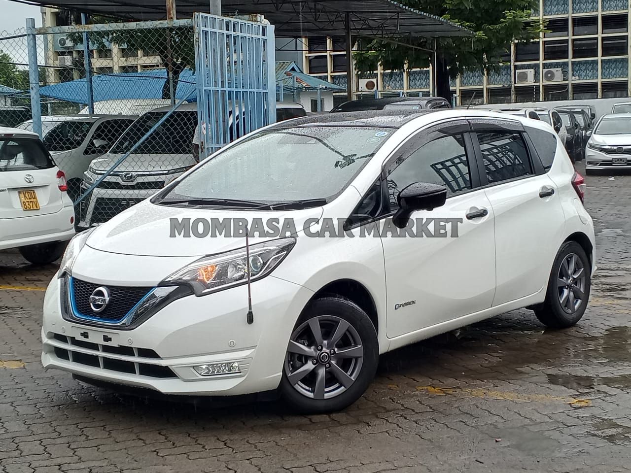 Nissan NOTE E POWER