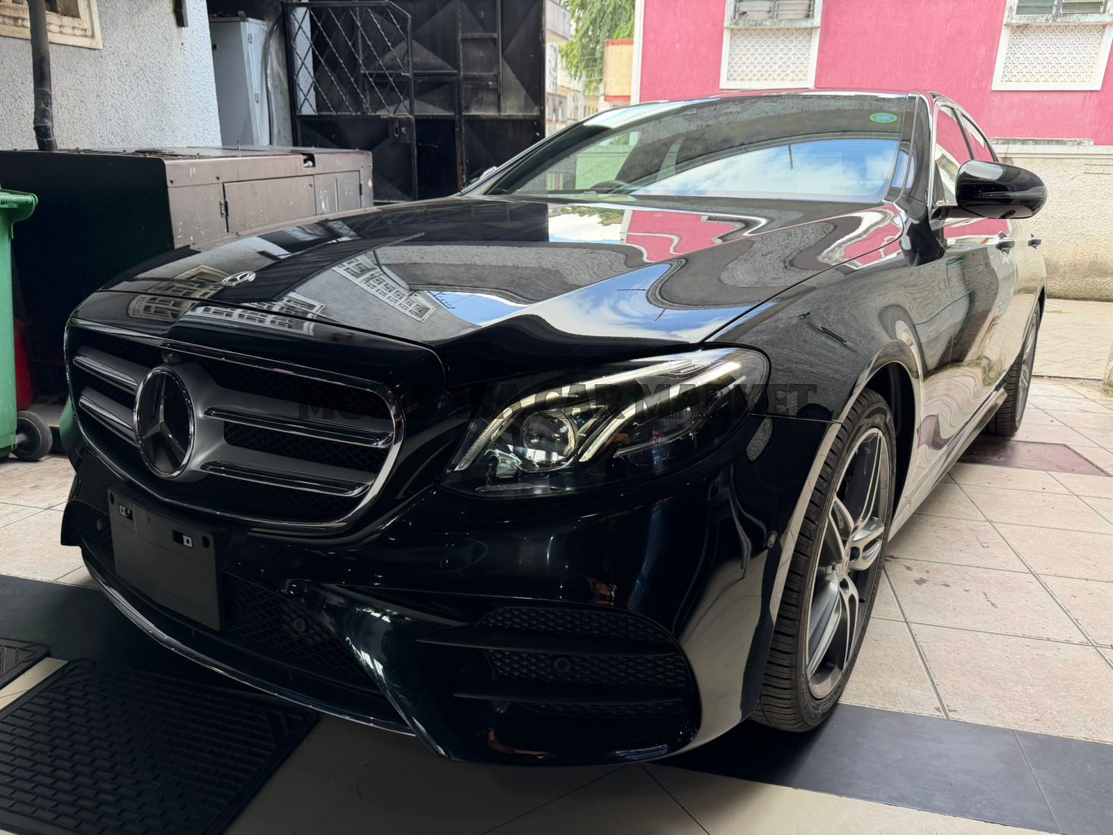 Mercedes E200