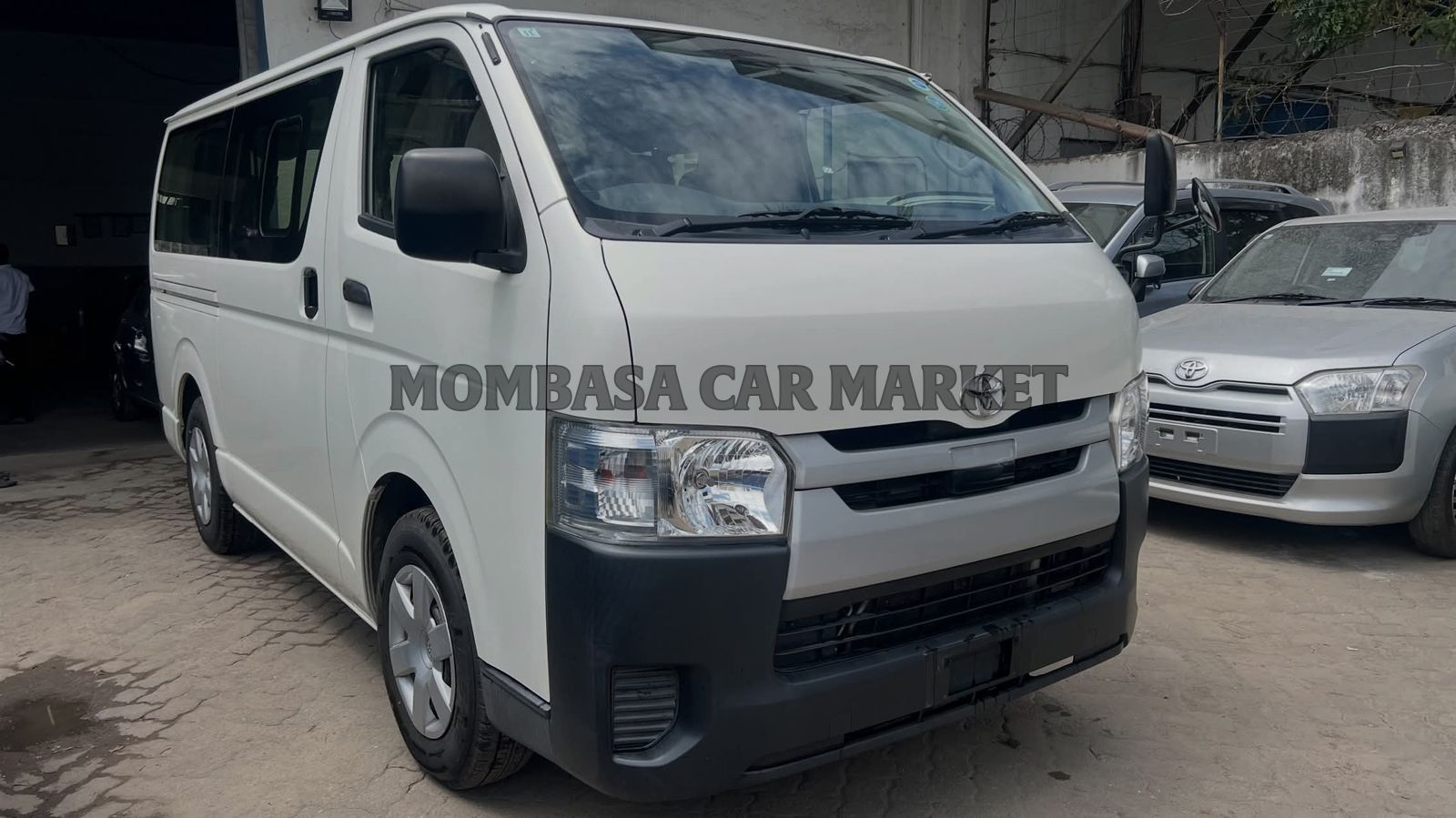 Toyota Hiace 7l