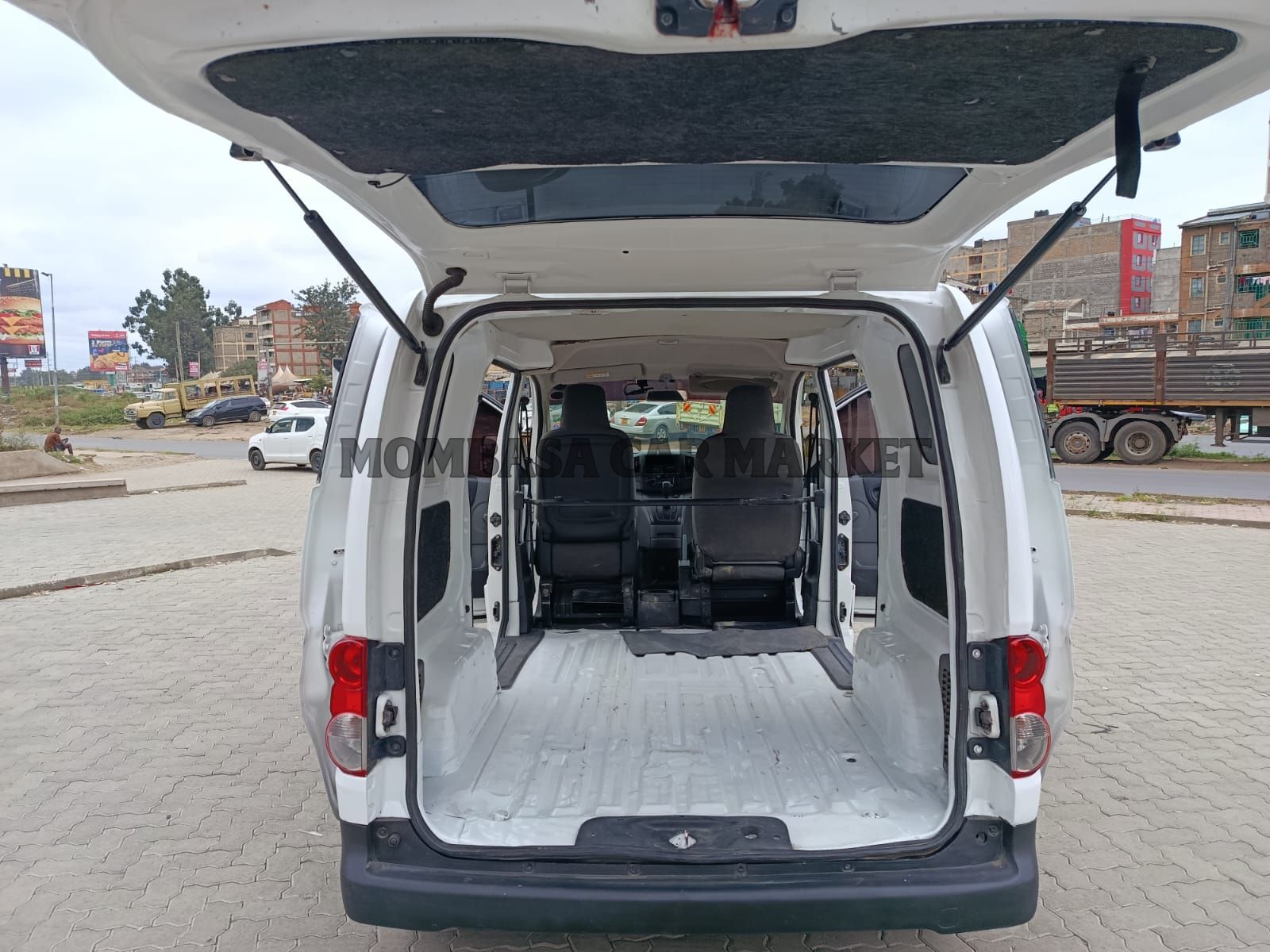 Nissan Nv200