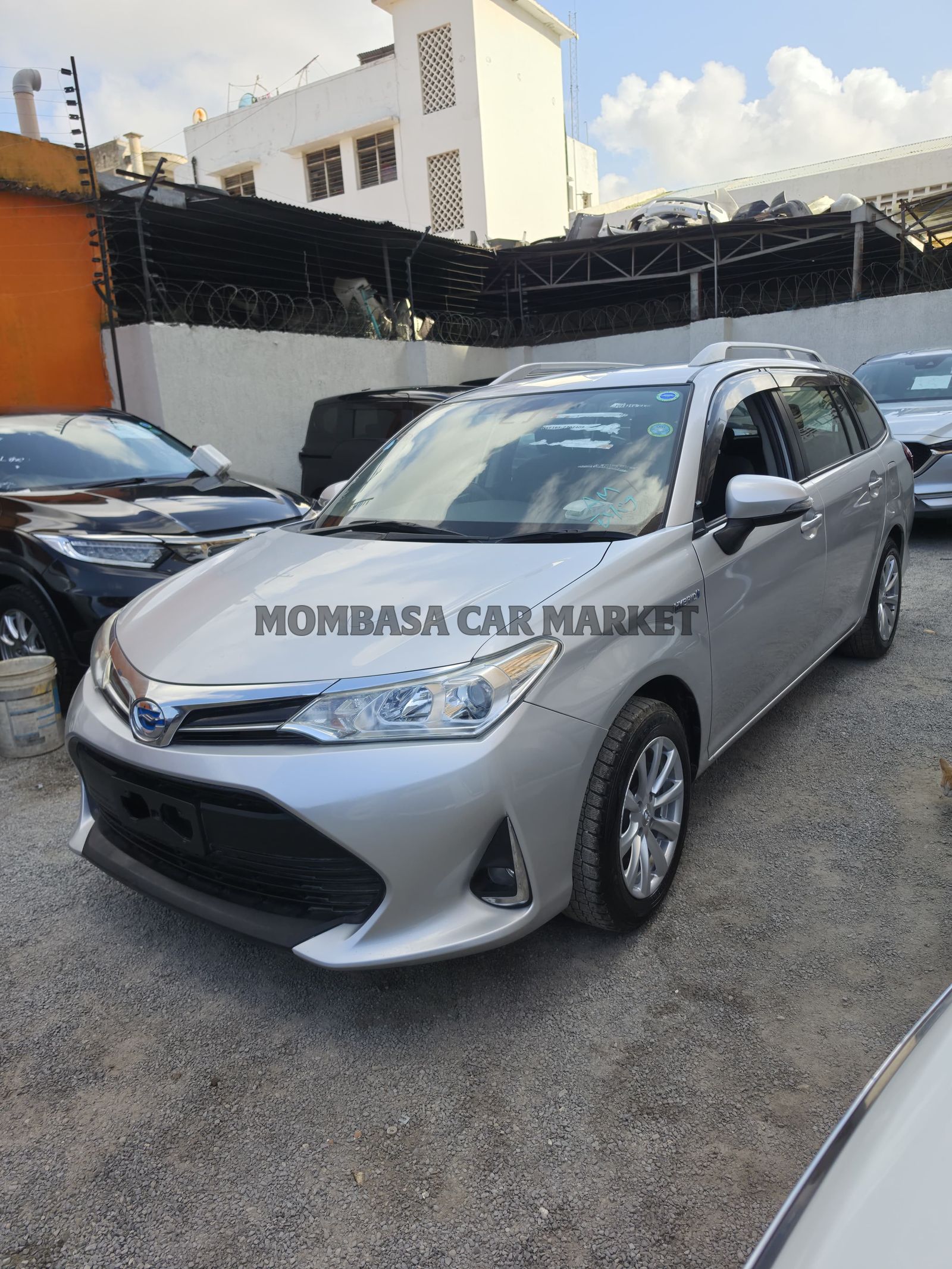 Toyota Fielder HYBRID