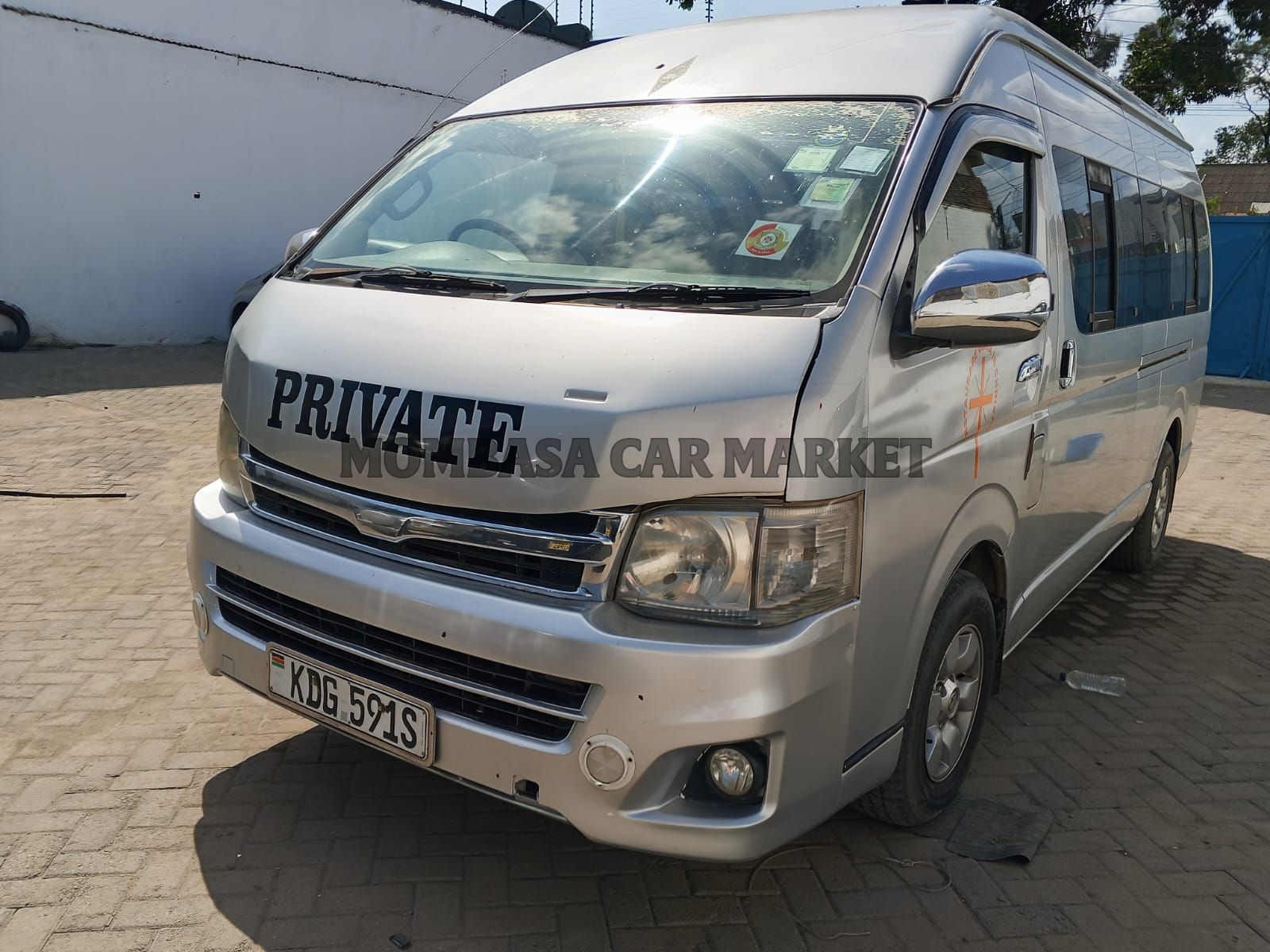 Toyota Hiace 9L