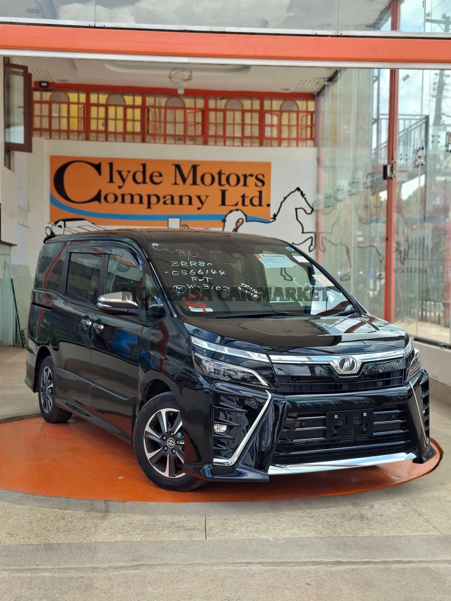 Toyota VOXY KIRAMEKI