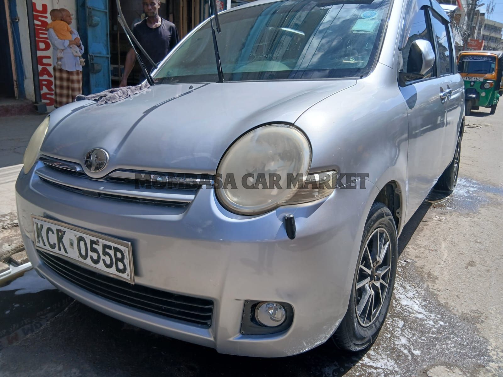 Toyota Sienta