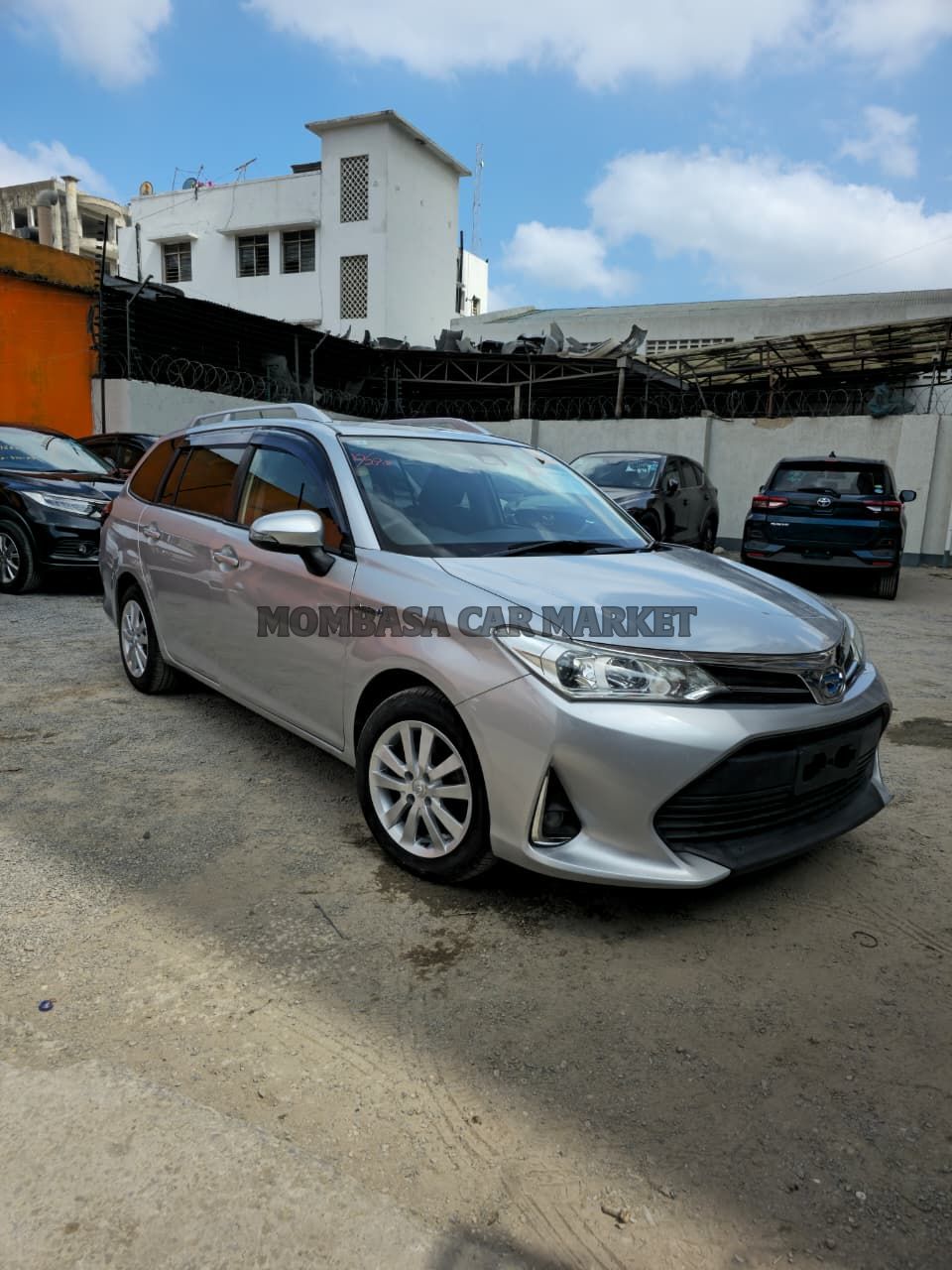 Toyota Fielder HYBRID
