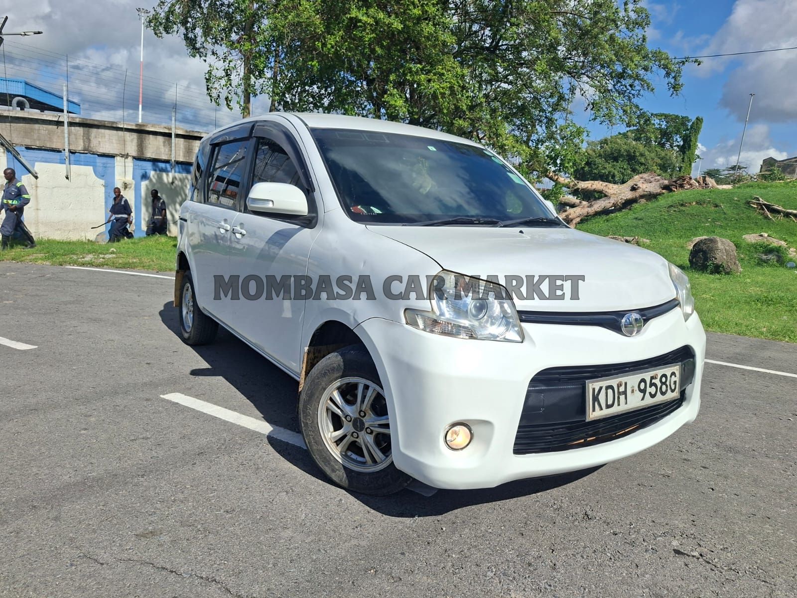 Toyota Sienta