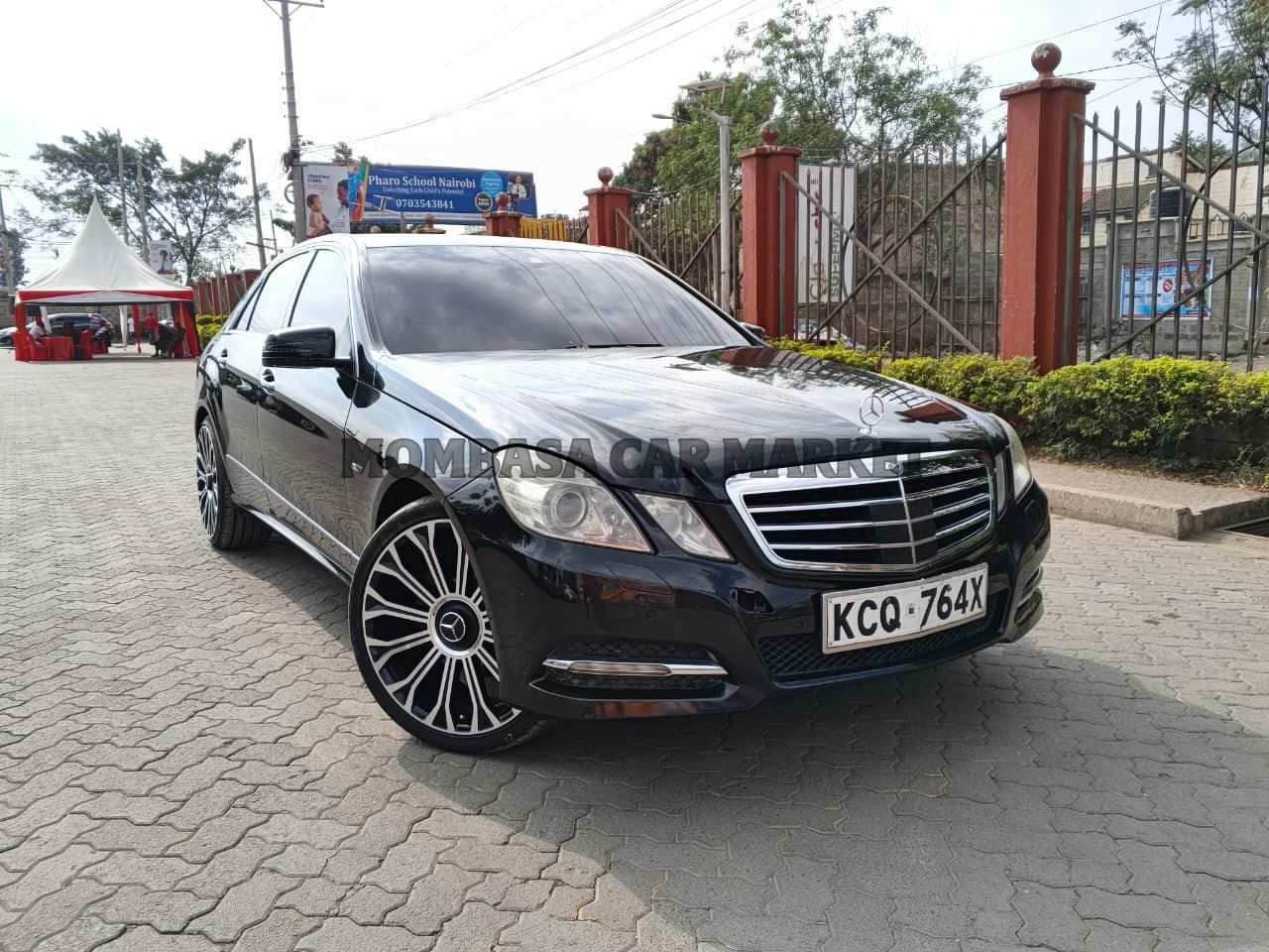 Mercedes E2500