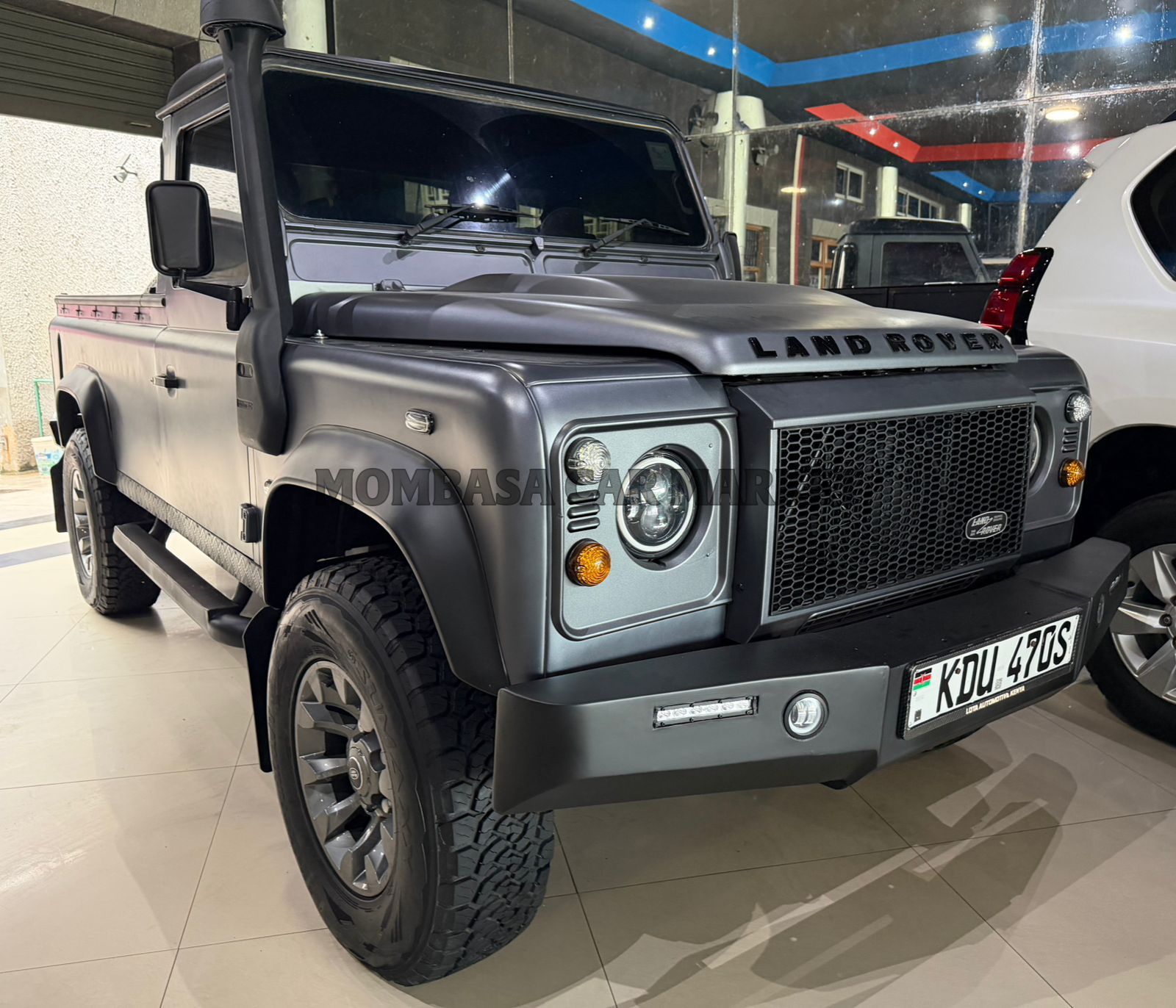 Land Rover DEFENDER