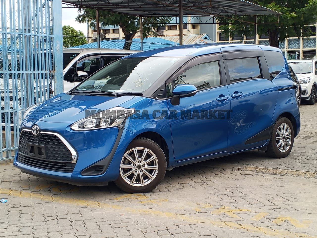 Toyota Sienta NonHybrid