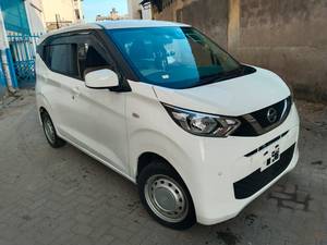 Nissan Dayz HIGHWAYSTAR