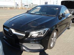 Mercedes BENZ CLA 180