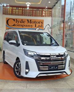 Toyota NOAH Non-HYBRID