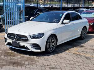 Mercedes E200