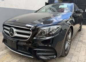 Mercedes BENZ E200