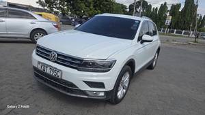 Volkswagen Tiguan TSI R LINE