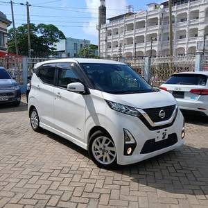 Nissan Dayz HIGHWAYSTAR