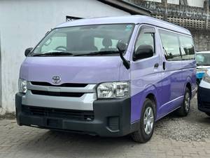Toyota Hiace 9L