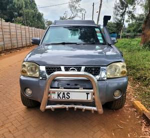 Nissan Np300