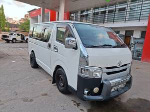 Toyota Hiace 7l