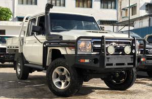 Toyota Land Cruiser Pickup
